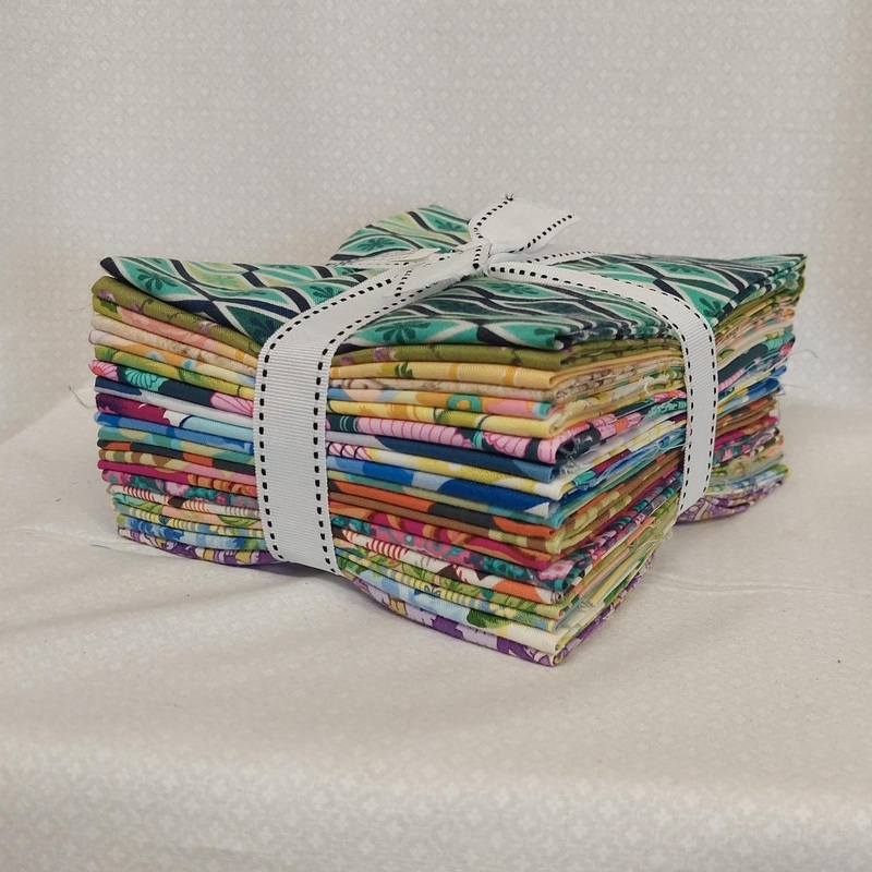 FS Free Spirit Fat Quarter Bundle - 20 Fat Quarters - Precut