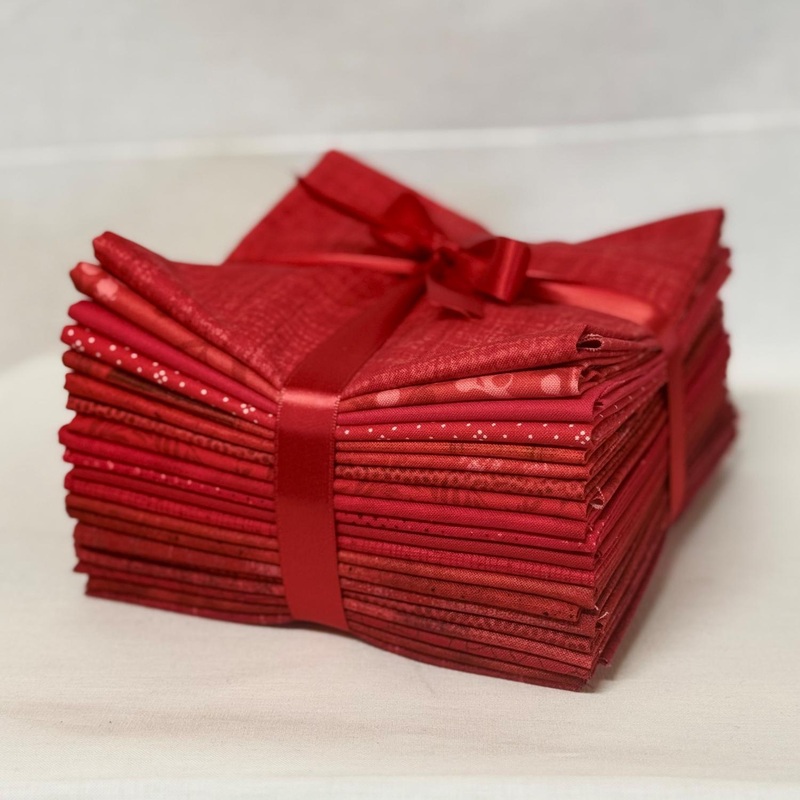 Red Fat Quarter Bundle - 20 Fat Quarters - Precut